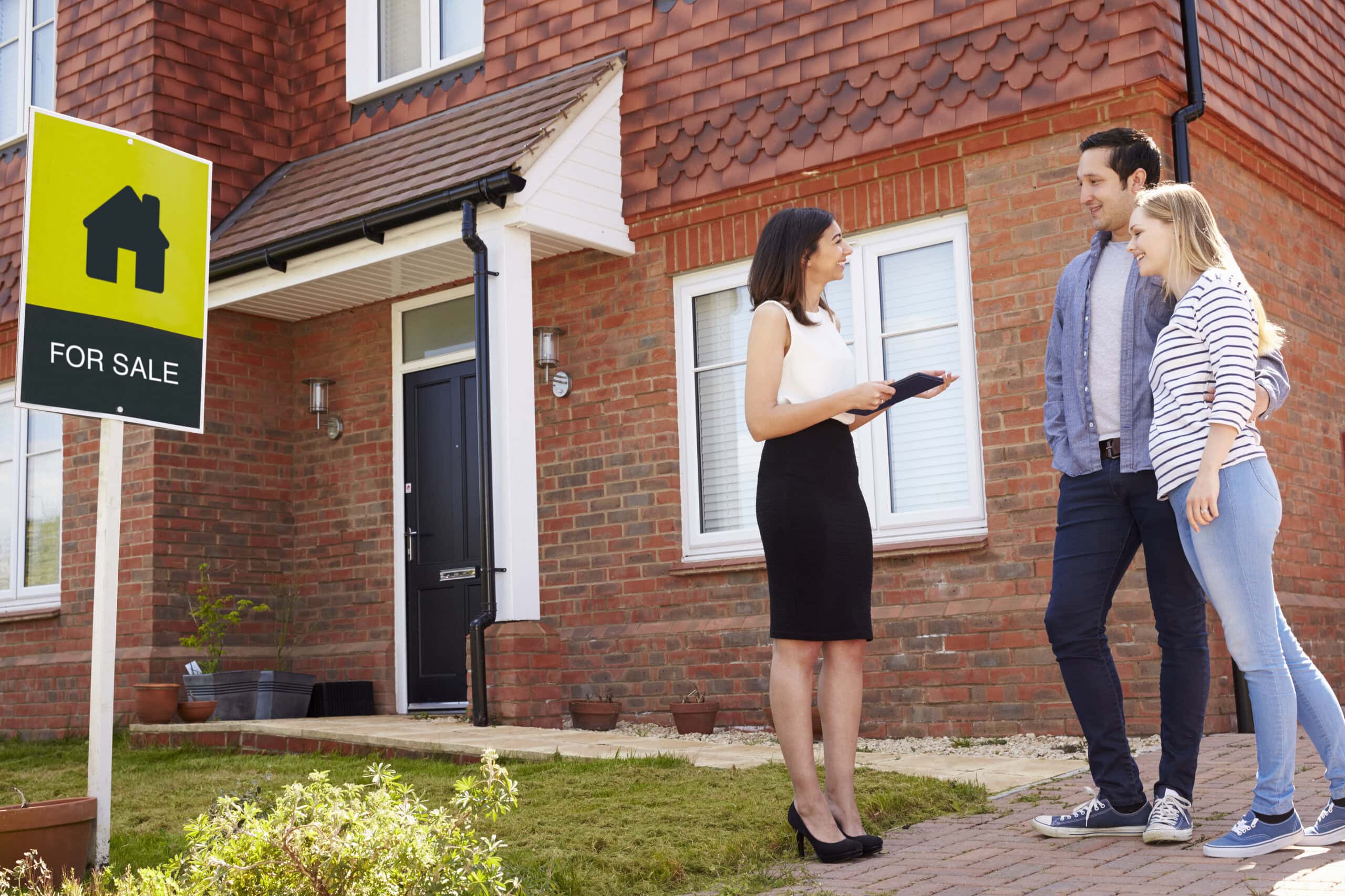 a_typical_day_in_the_life_of_an_estate_agent_img1 a_typical_day_in_the_life_of_an_estate_agent_img1
