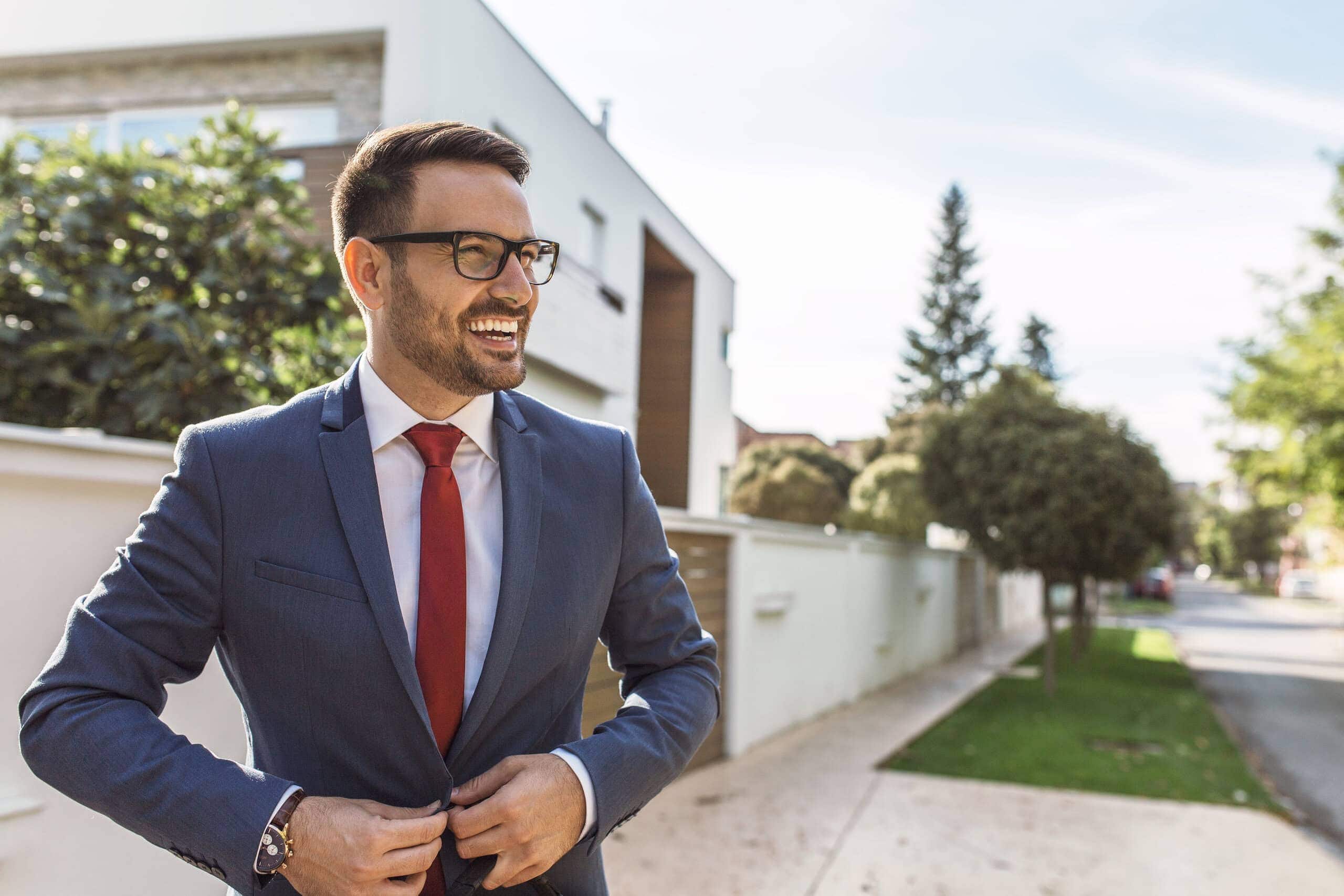 how to become an estate agent img4 how to become an estate agent img4